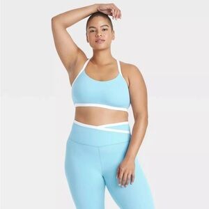 Set NWT All in Motion XXL Blue Piped Everyday Soft Support Sports Bra & Legging